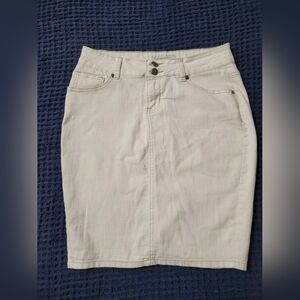 White Jean Denim Women's mini Skirt Size Small stretchy Pencil Back Slit Karen T